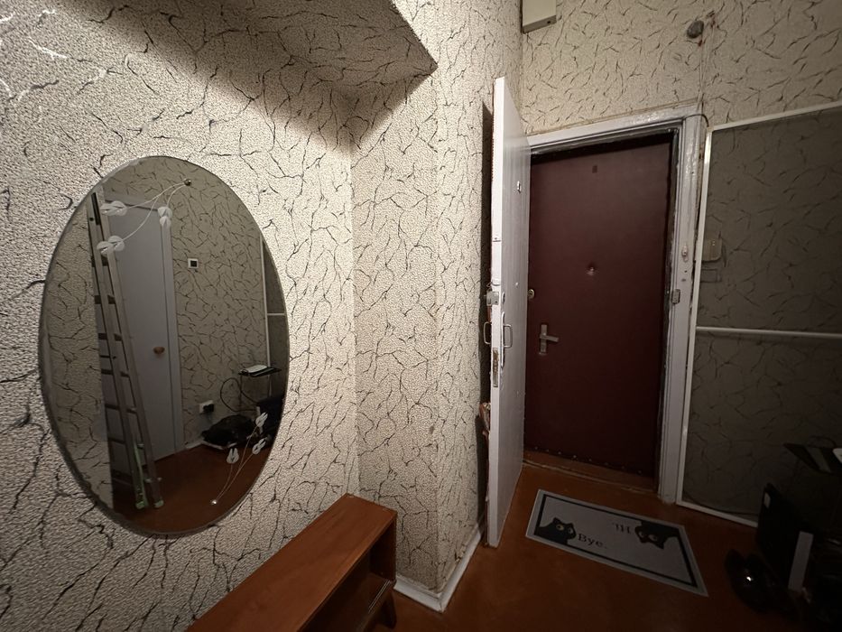 Стрілецька 6/7, метро Золоті ворота. Центр, 1к кв.