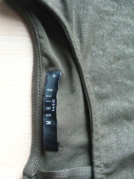 Długi kombinezon z brokatowym połyskiem khaki Mohito basic 40 L