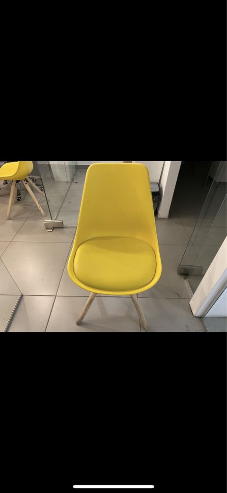 6 żółtych krzeseł tapicerowanych - okazja!