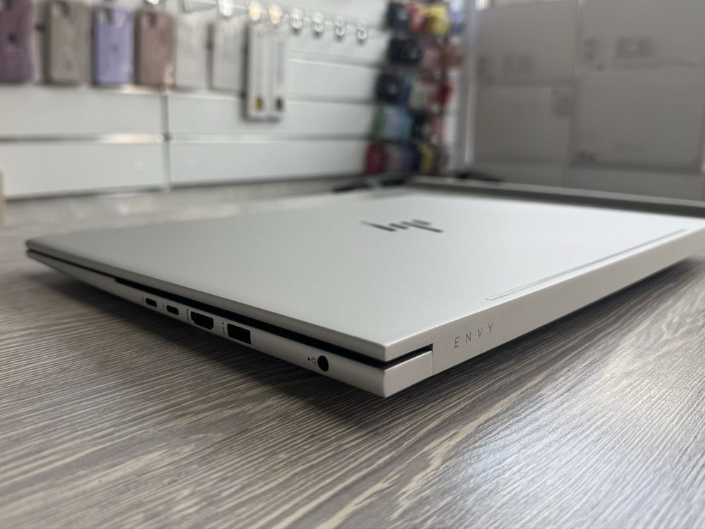 Hp Envy 16 / 120 Hz / Touch / i7 (13) / RAM 16 / RTX 4060 / 1 TB