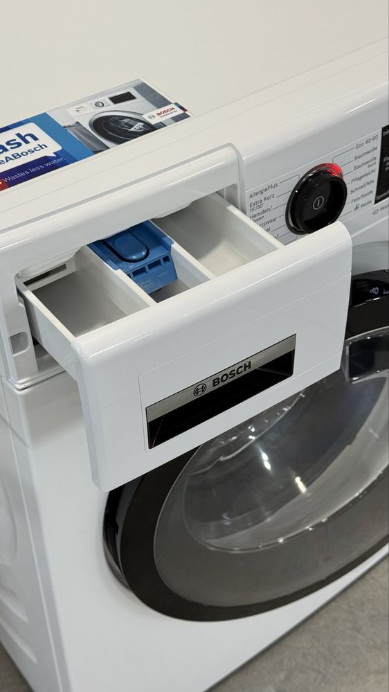 Пральна машина Bosch serie 8 WAV28M30.