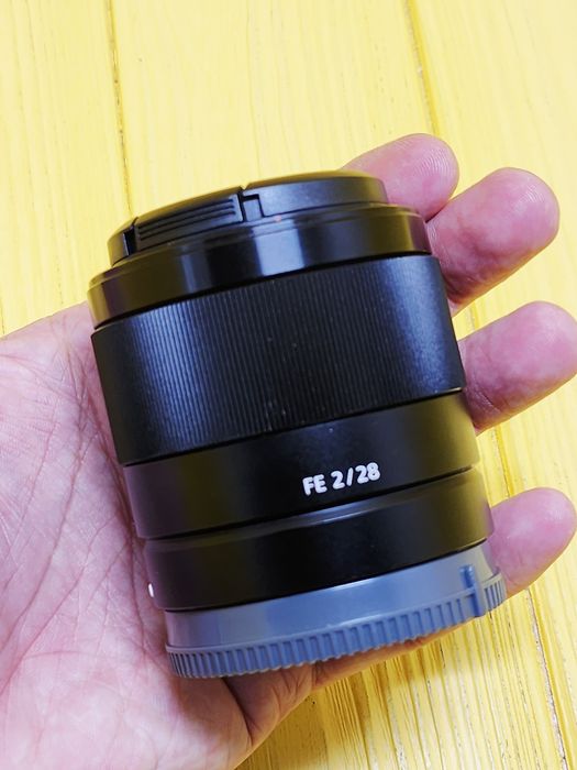 Объектив Sony FE 28 mm f/2.0