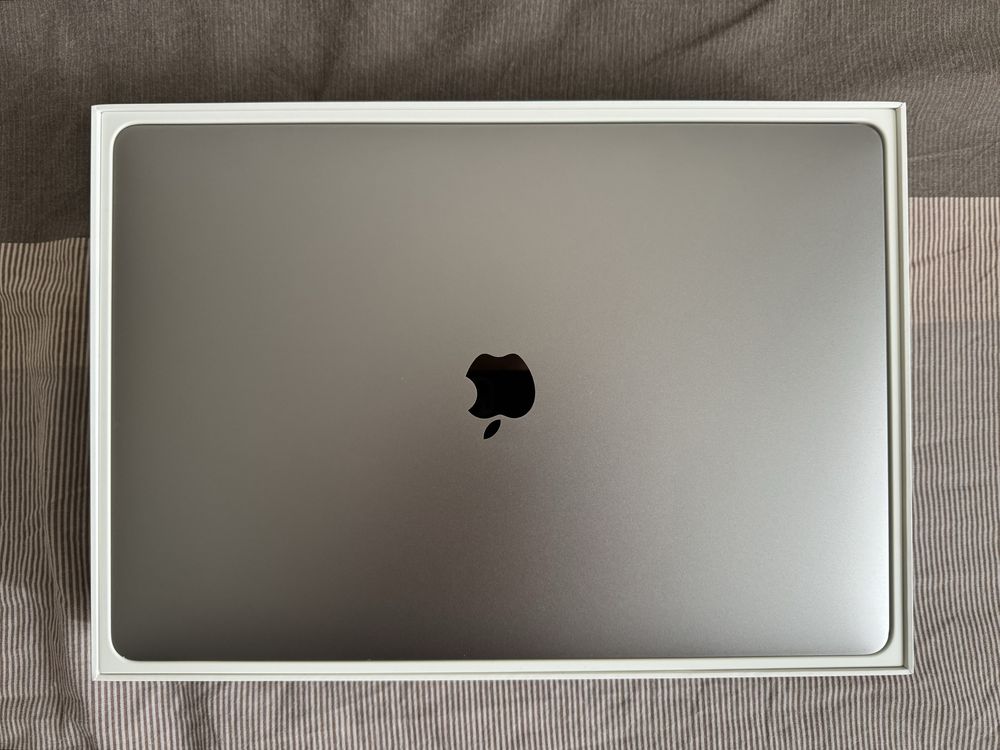 MacBook Pro 15 i7/16/256GB Space Gray (MPTR2) 2017