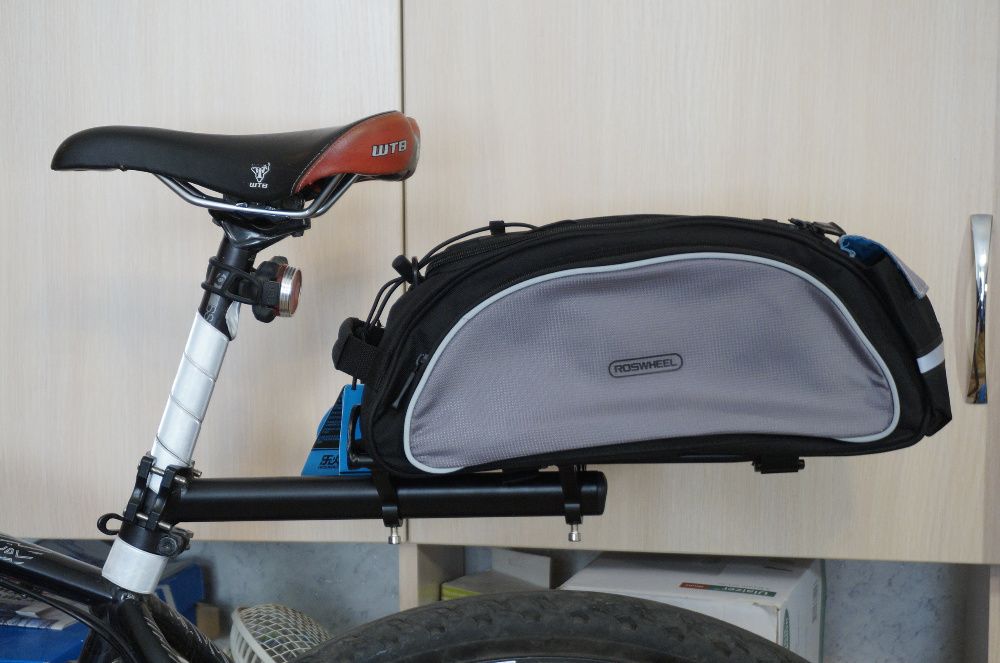 Багажник велосипедний, регульований, з кріпленням за підсідельний штир