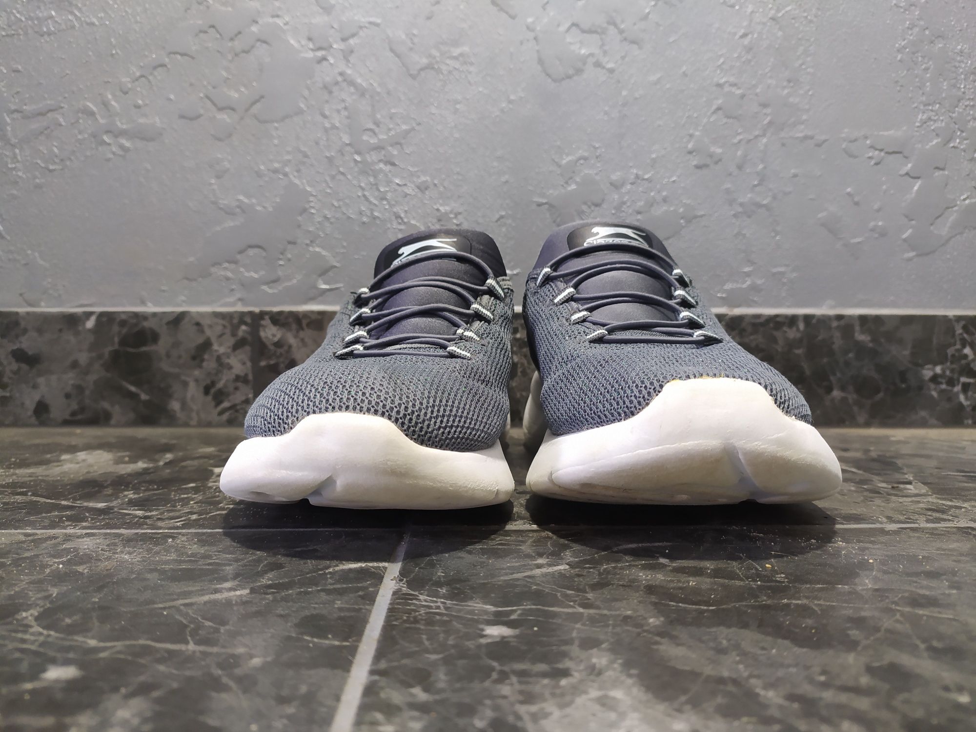 Кросівки жіночі Slazenger. 41 розмір.