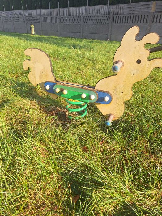 Huśtawka plac zabaw zjeżdżalnia