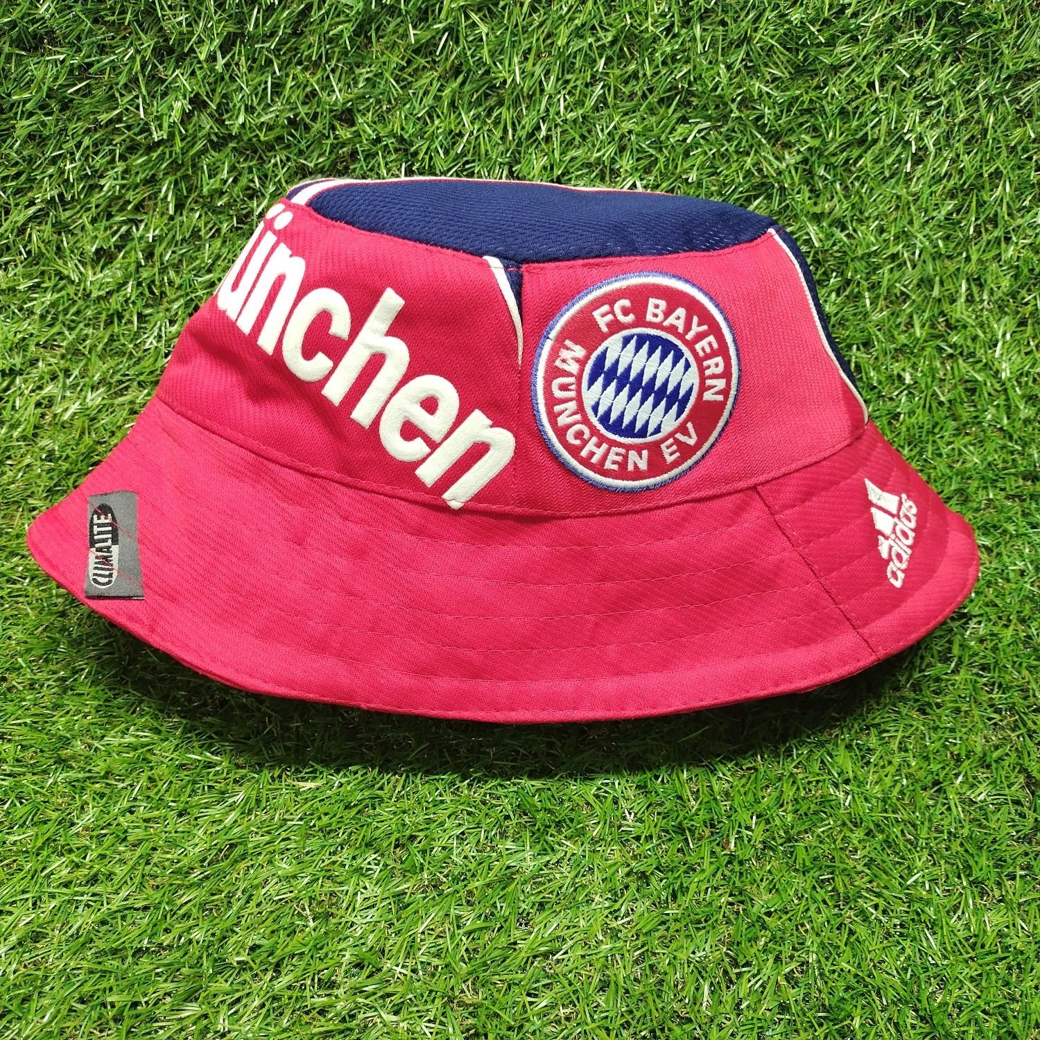 Czapka buckethats Bayern Monachium
