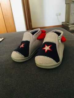 Pantufas NOVAS nº 22 Anti-derrapantes e meias