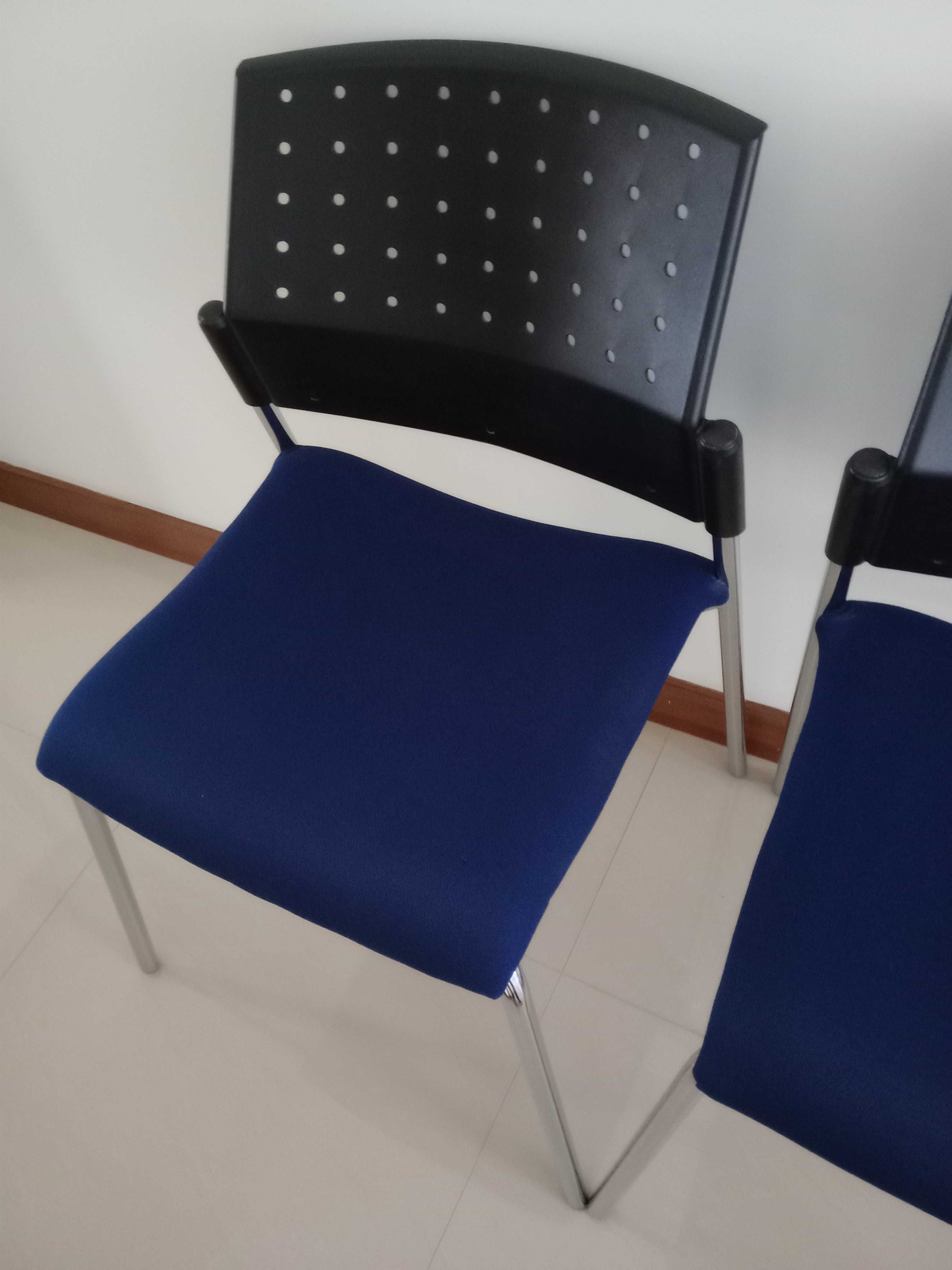 Cadeiras de escritório ou outros