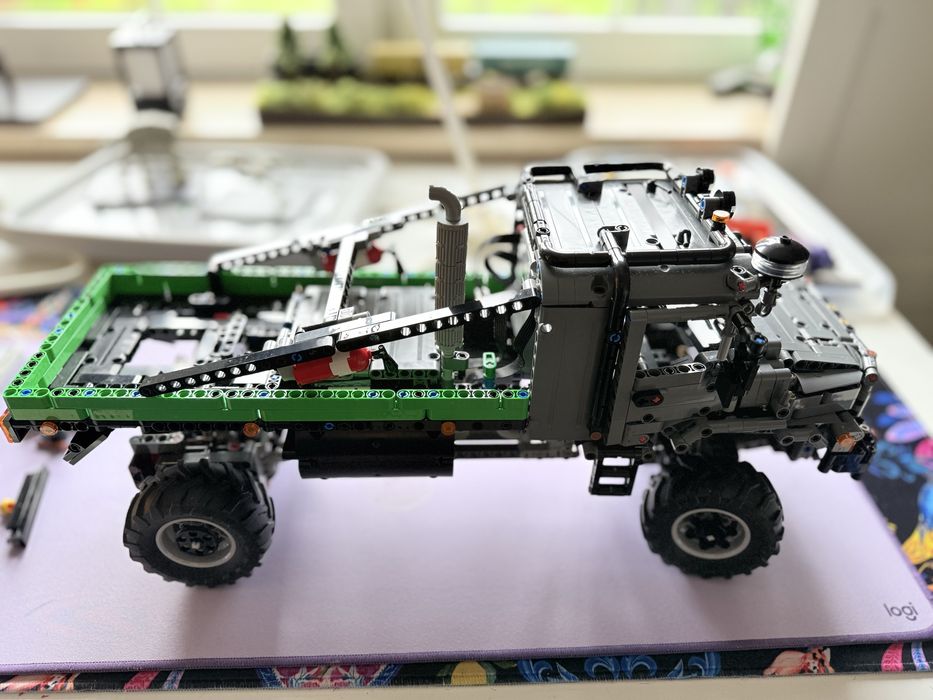 LEGO 42129 Technic Ciężarówka Mercedes-Benz Zetros 4x4