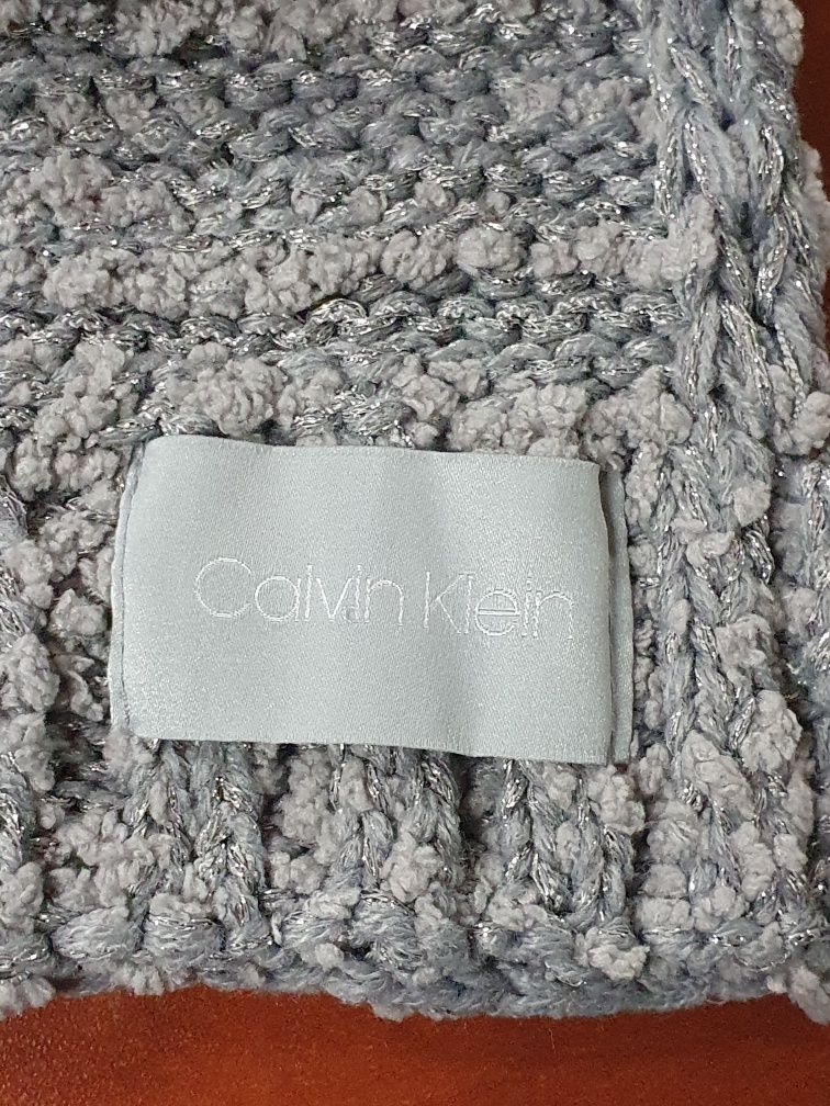 Calvin Klein ciepły buklowy szal damski