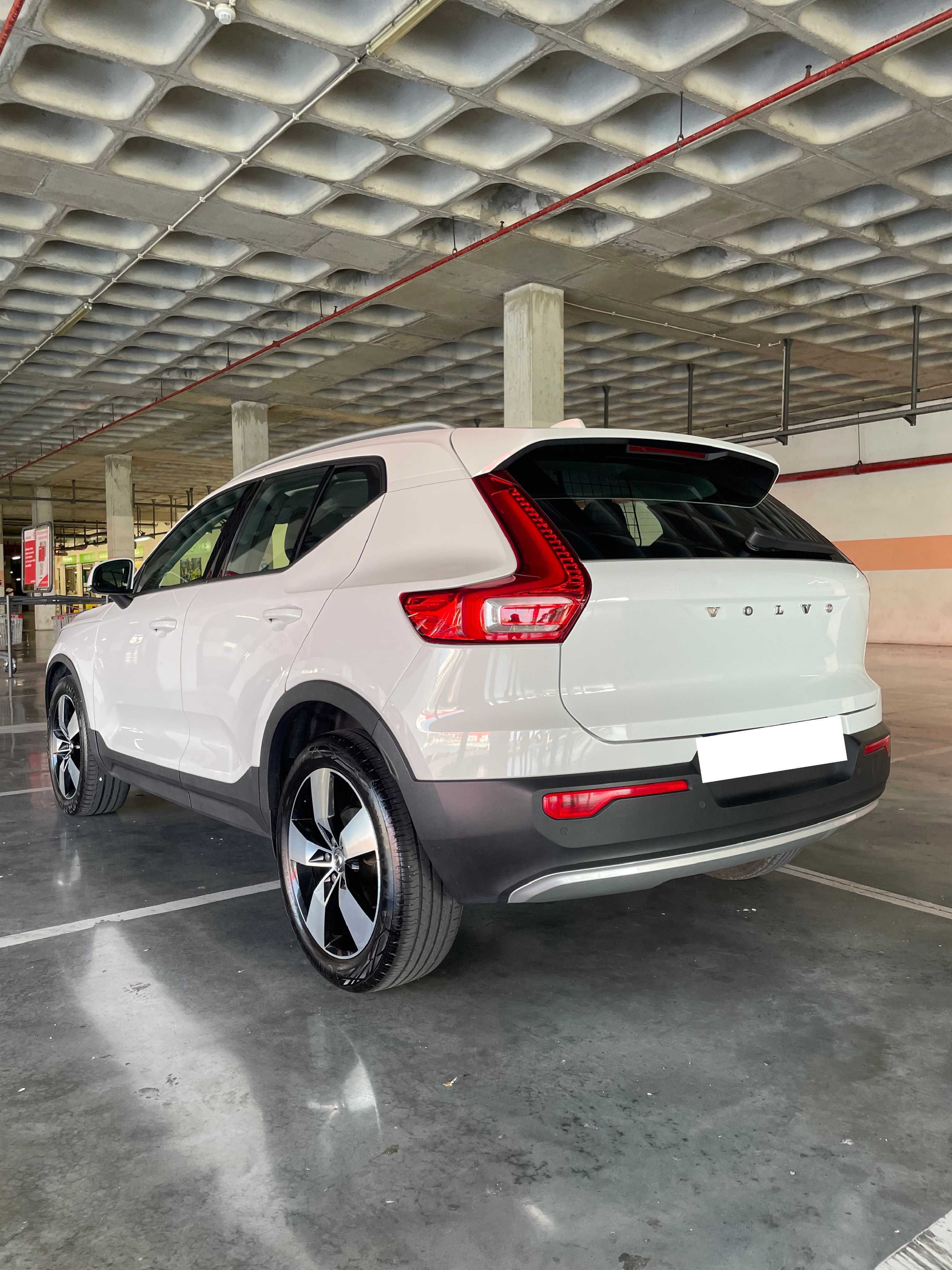 Volvo XC40 | D3 (Diesel) | Momentum Geartronic | Caixa Automática