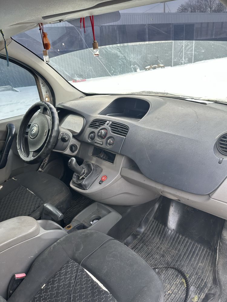 Разборка шрот Renault Kangoo Рено Кенгу 2007 2008 2010 2011 2012 2013