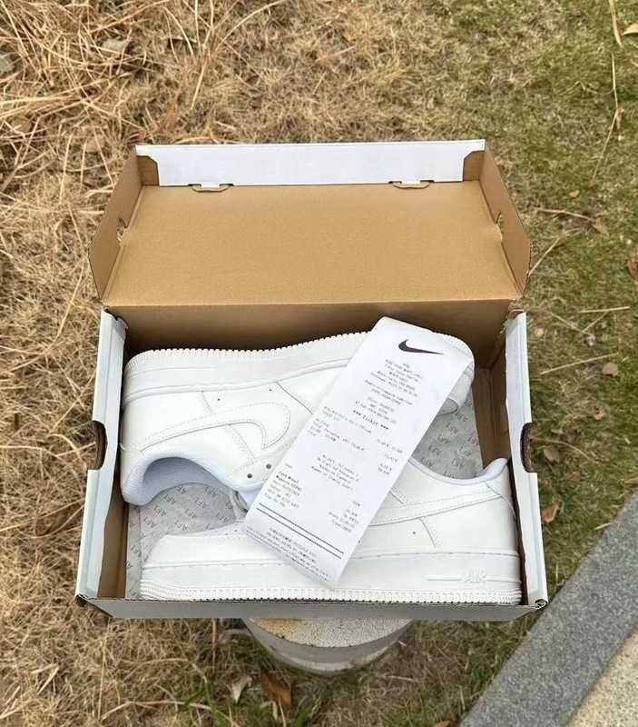 Nowe oryginalne buty Nike Air Force 1 Low '07 Białe R.45
