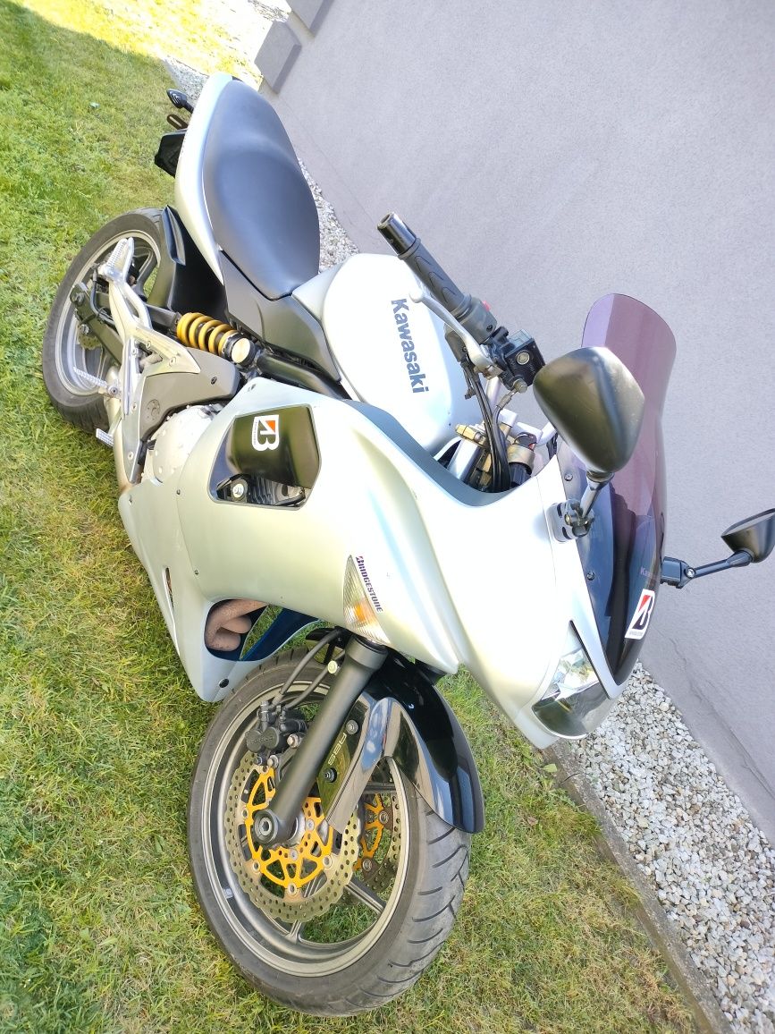 Sprzedam kawasaki er6f.