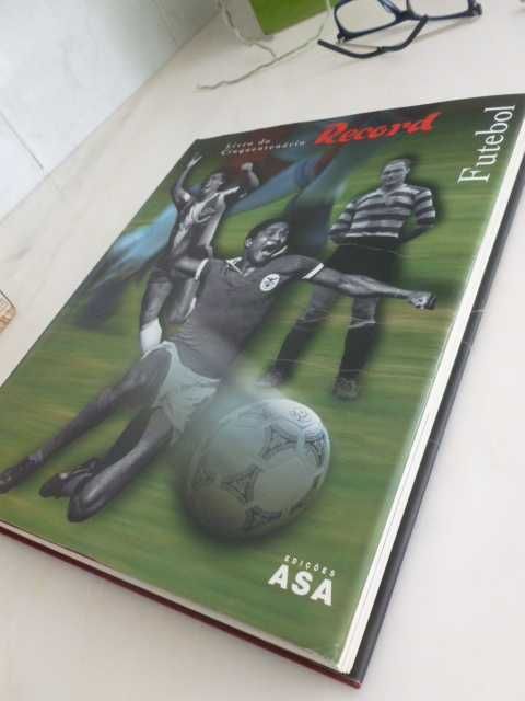 Livro do Cinquentenário do Record - "Futebol"