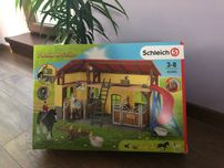 Schleich 42485 Stajnia dla koni