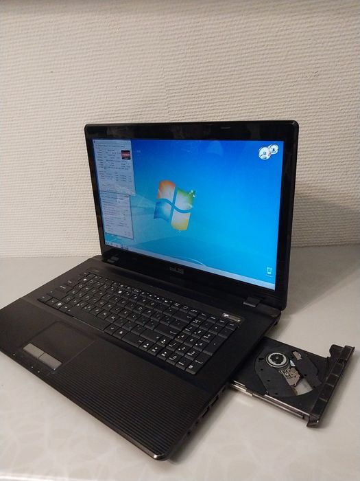 Ноутбук Asus K73T