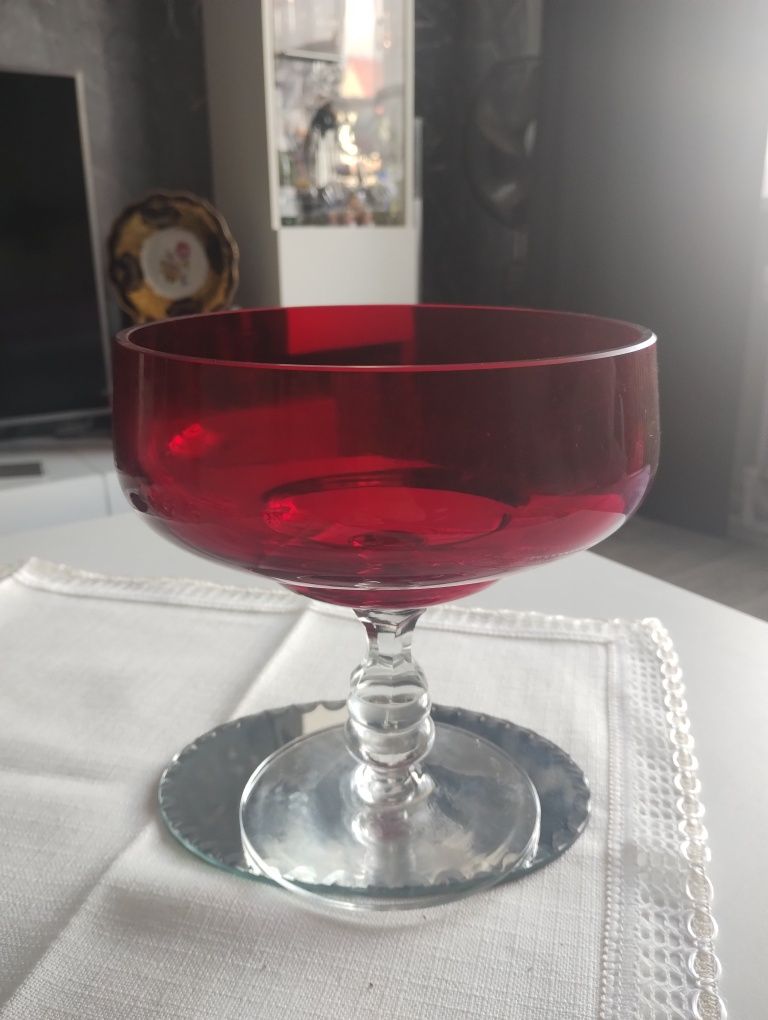 Śliczna patera na nóżce