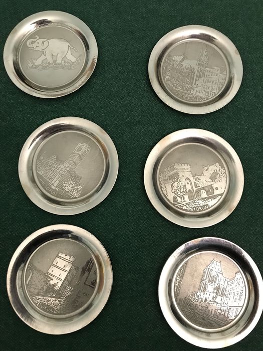 Metaliwe podstawki PRL Toruń