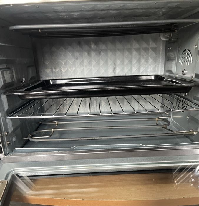 Духовка окремостояча з нержавіючої сталі