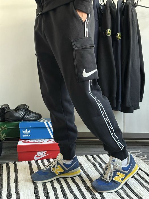 Штани чоловічі Nike Nsw Repeat Sw Flc Cargo Black