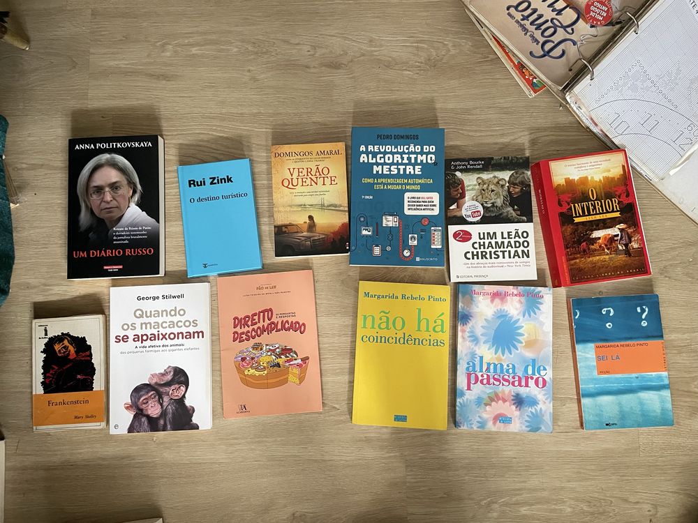 Conjunto de 12 livros por 10€