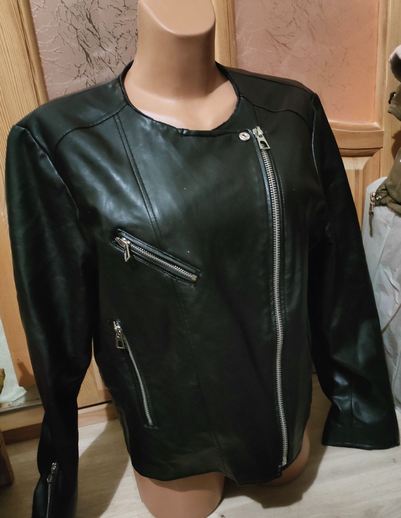 Куртка косуха кожзам чёрный размер L-XL