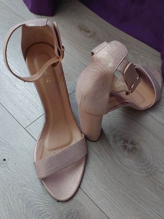 Босоніжки бренд R.Polanski