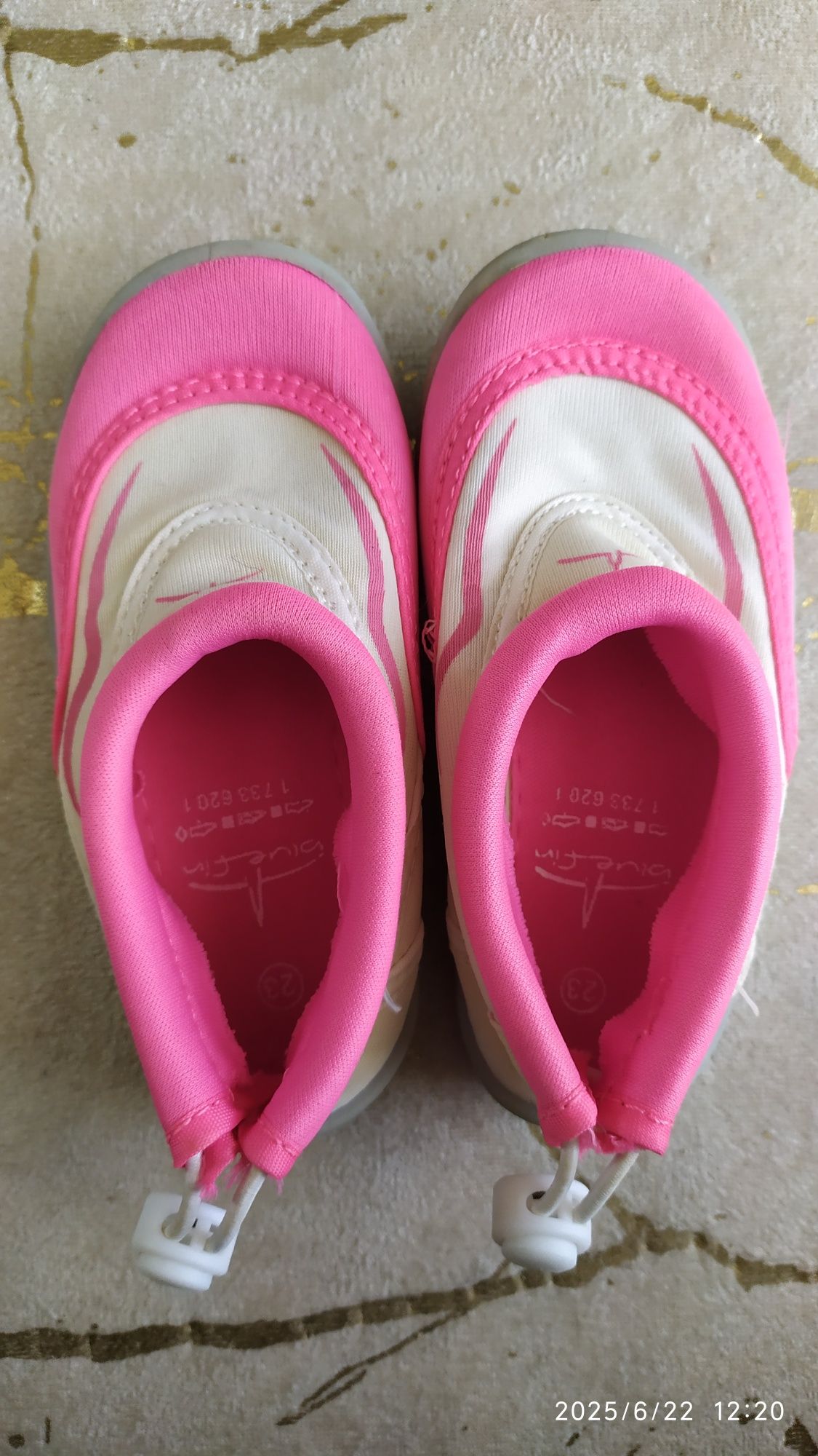 Buty do wody biało-różowe dla dziewczynki Blue Fin, r. 23