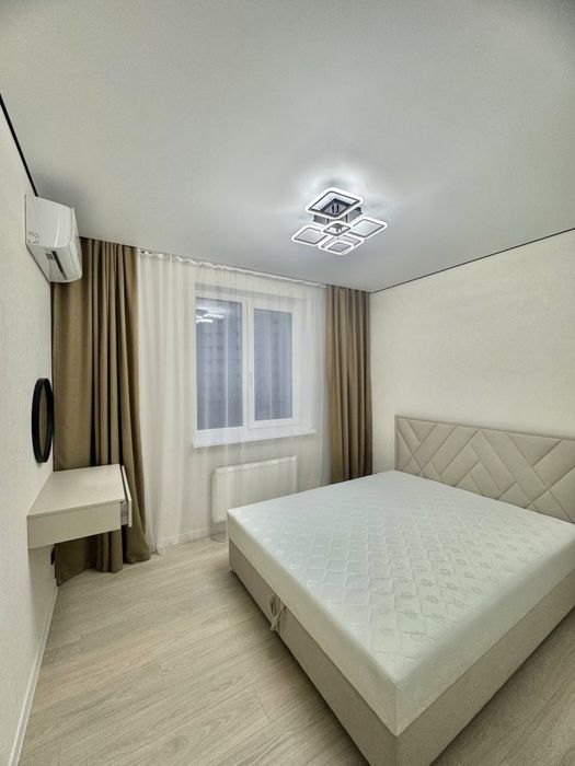 Продам євродвокімнатну квартиру в новобудові Птичка гидропарк