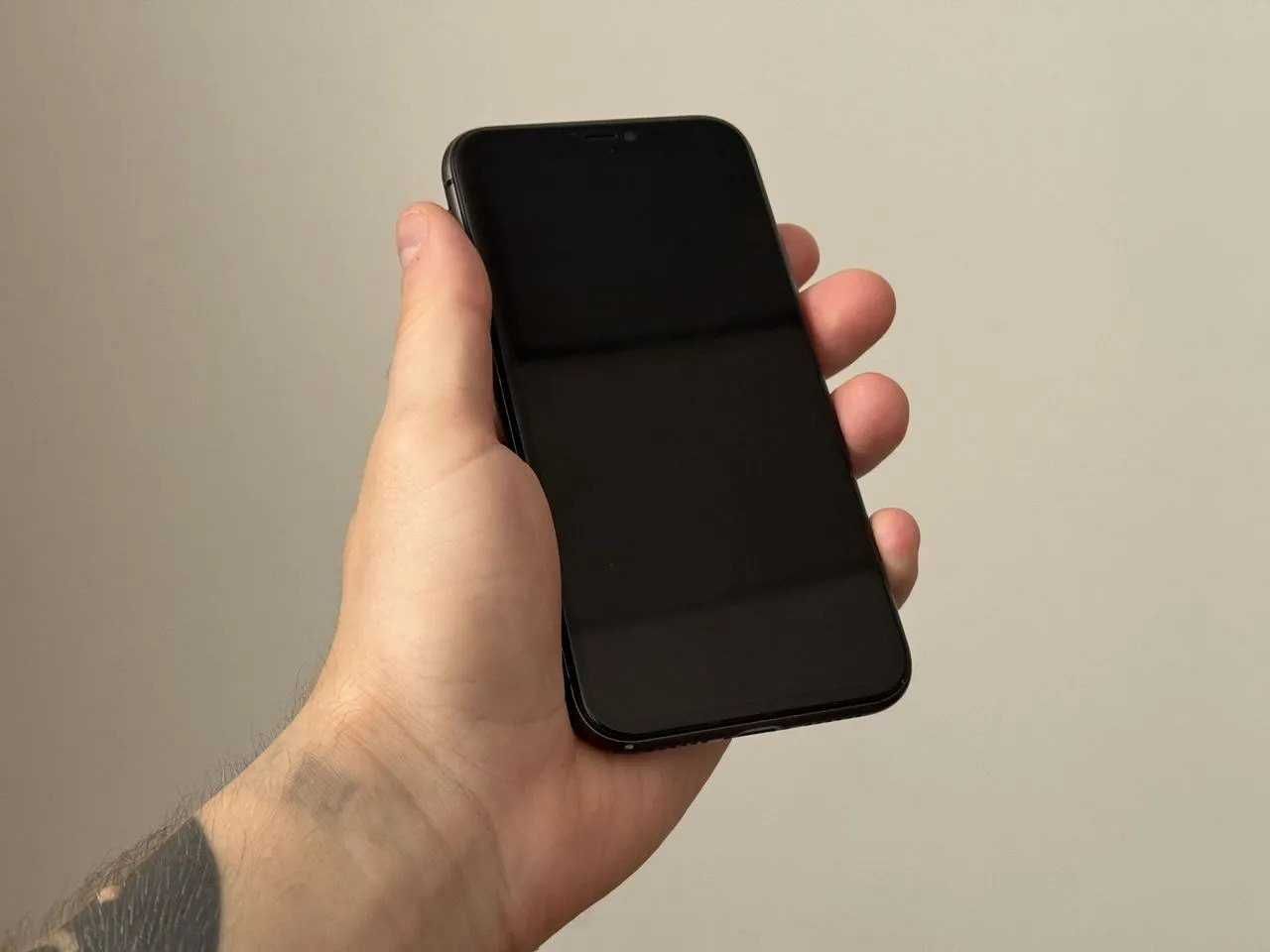 iphone 11 neverlock. Гарний стан