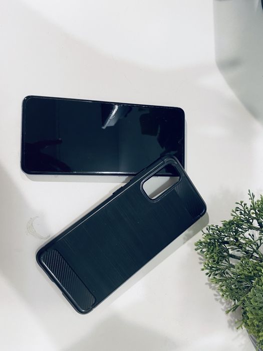 Samsung S20 stan bardzo dobry