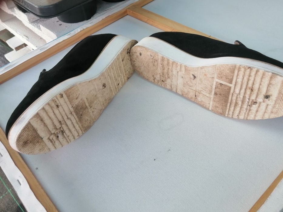 Sapatos em camurça como novos