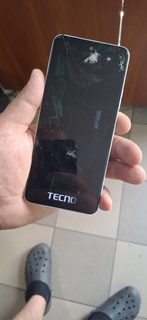 смартфон Tecno Camon 19 Neo.