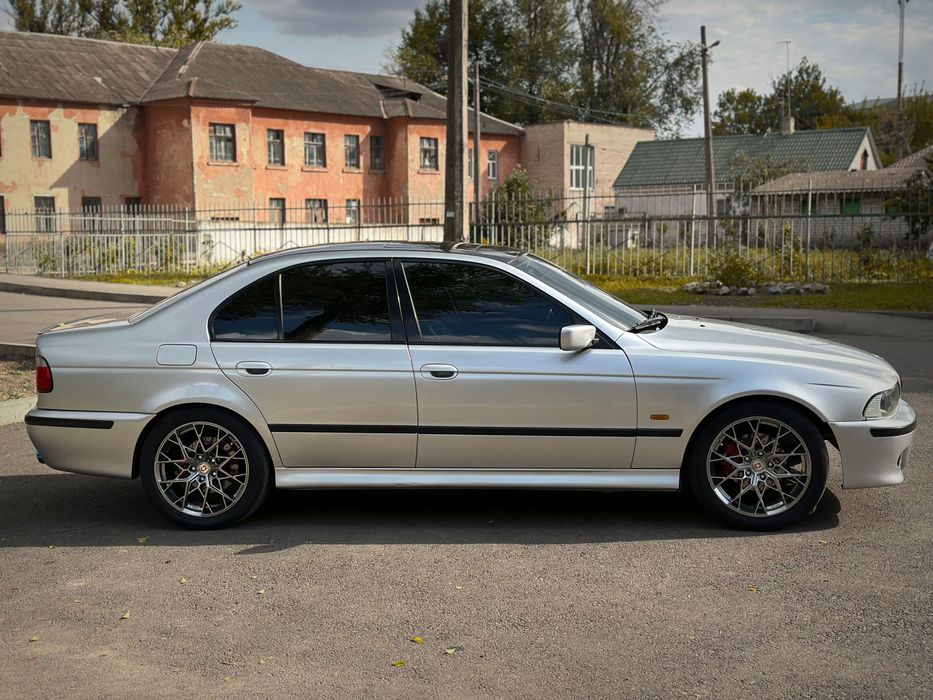 BMW E39 528i МКПП