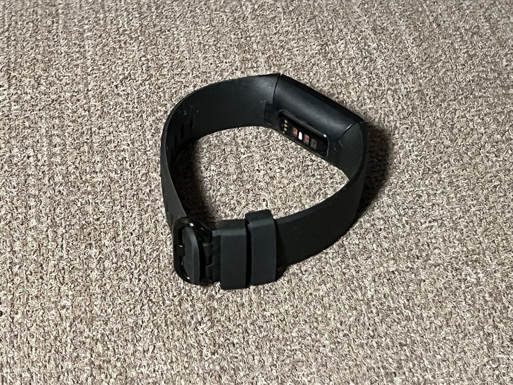 Fitbit Charge 4 – Monitor/Relógio Atividade com GPS | Excelente Estado