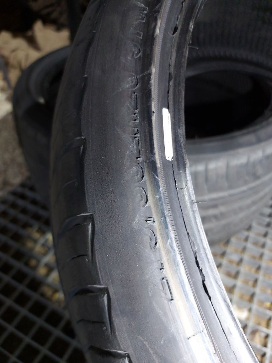 Pneus 245/35R20 e 275/30R20