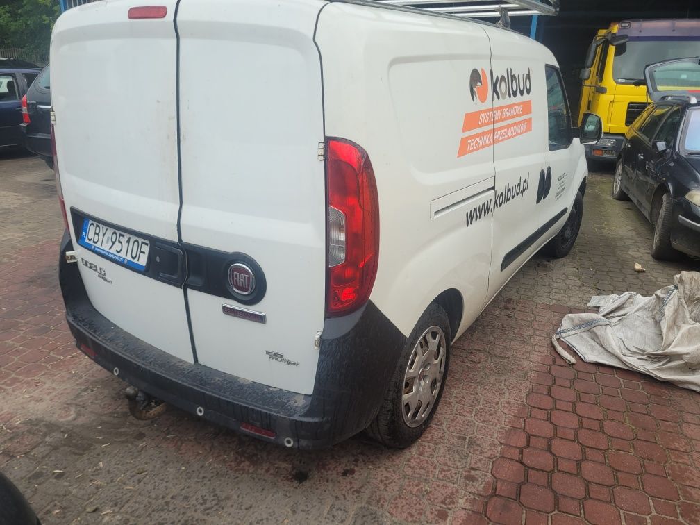 Fiat Doblo 1.6 2016r. Silnik rozebrany