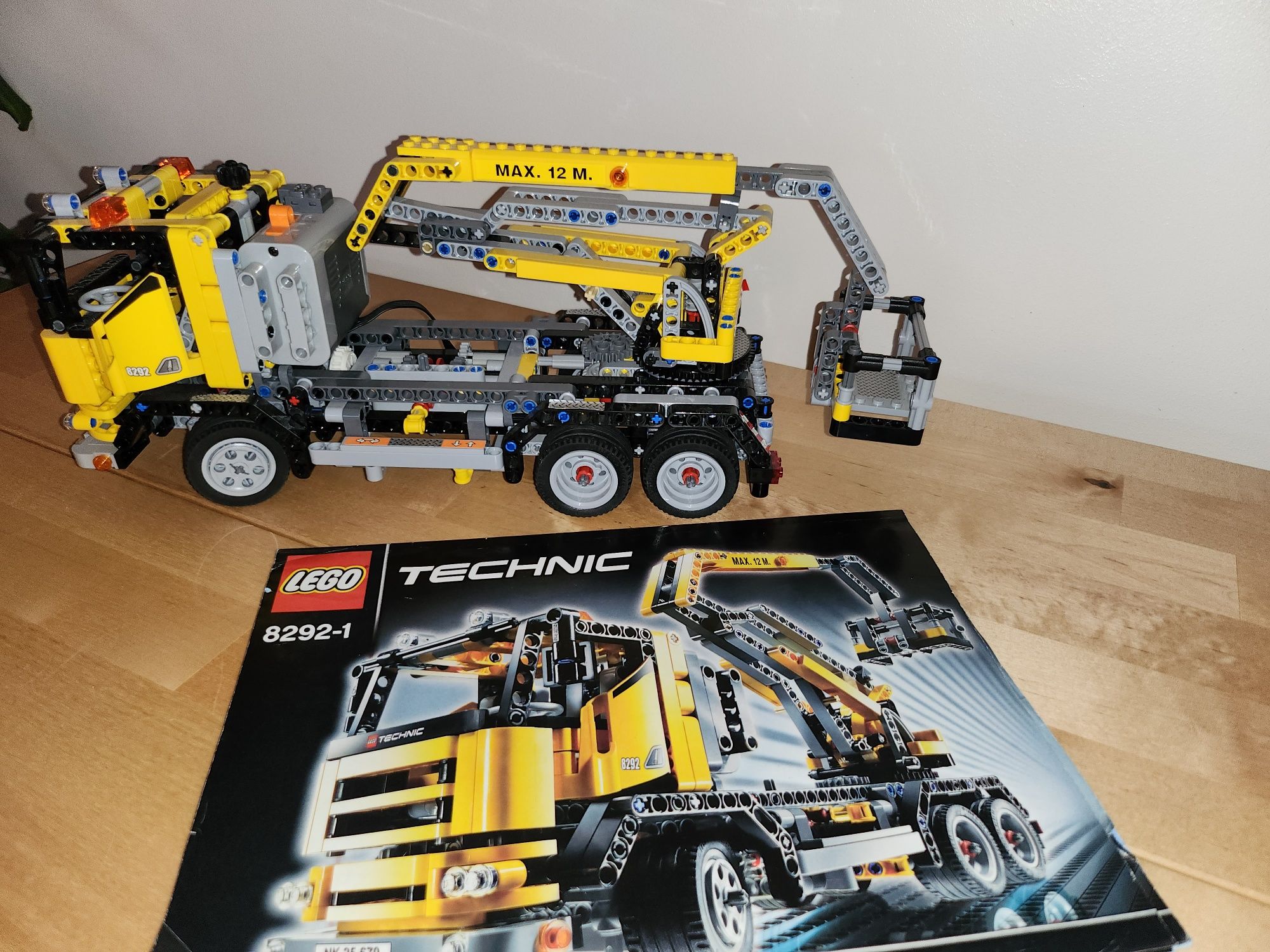 Lego technic 8292-1 Ciężarówka podnośnik