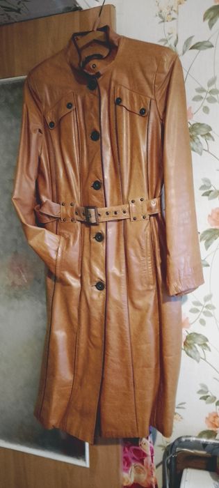 Кожаные женские вещи.