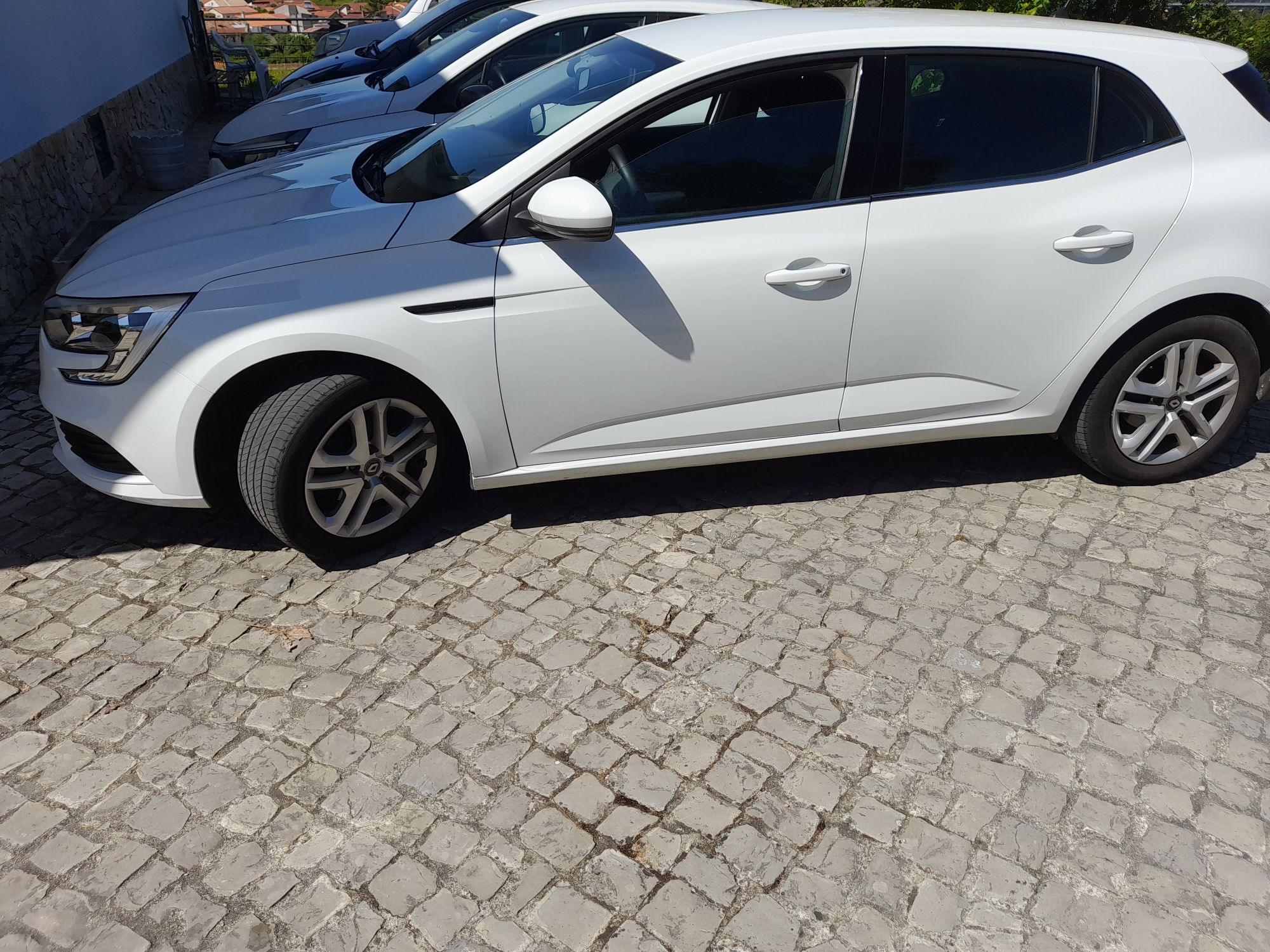 Megane 90.000   kn