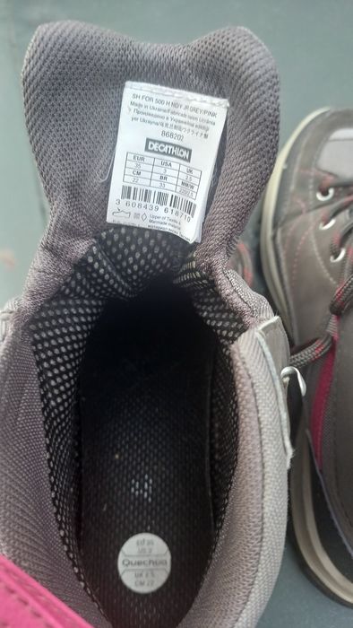 Botas de menina como novas