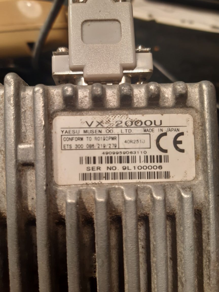 Radiotelefon  Yeasu VX-2000U