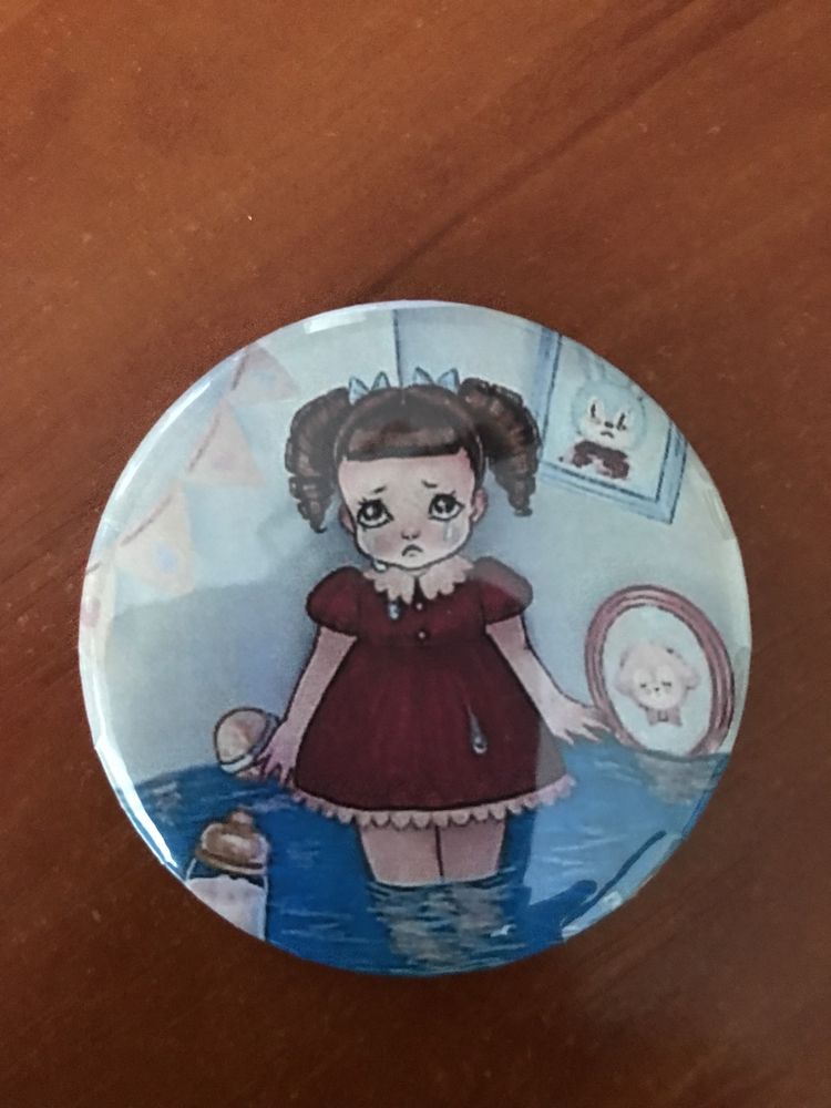 Przypinka pin Melanie Martinez Cry Baby 58 mm