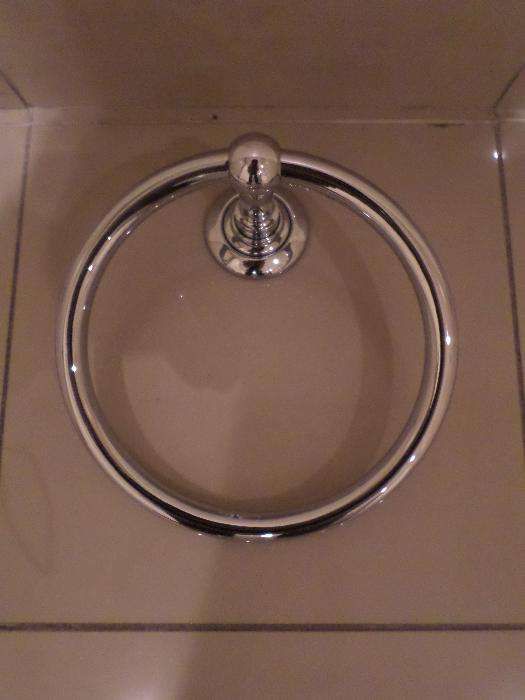 Toalheiros, Saboneteiras, Suportes papel higienico - 11 unid - Novos