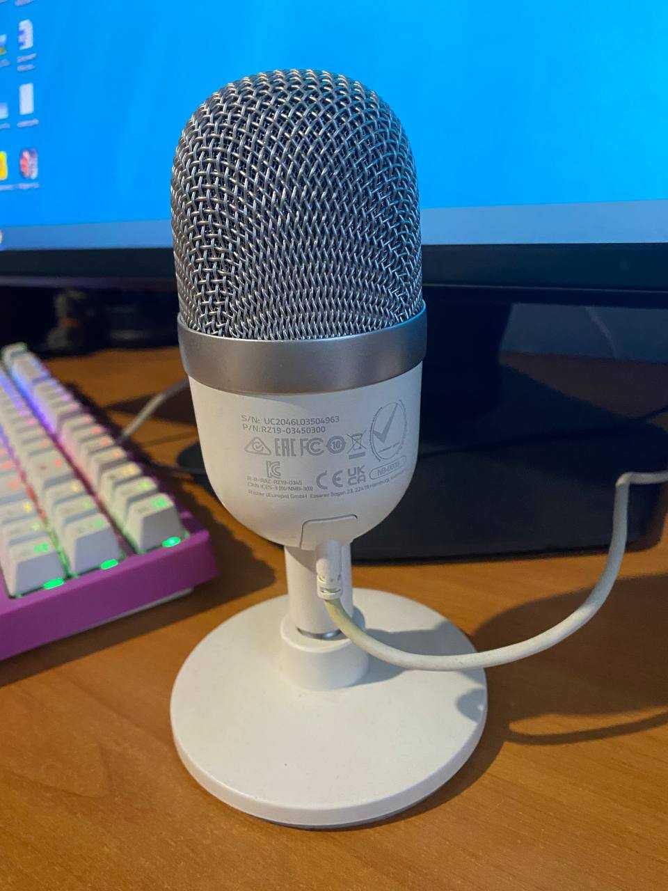 Микрофон Razer Seiren mini