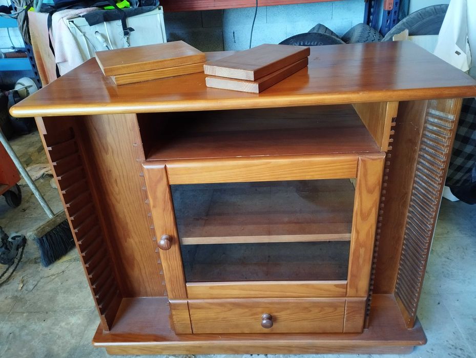 Móvel de tv em bom estado