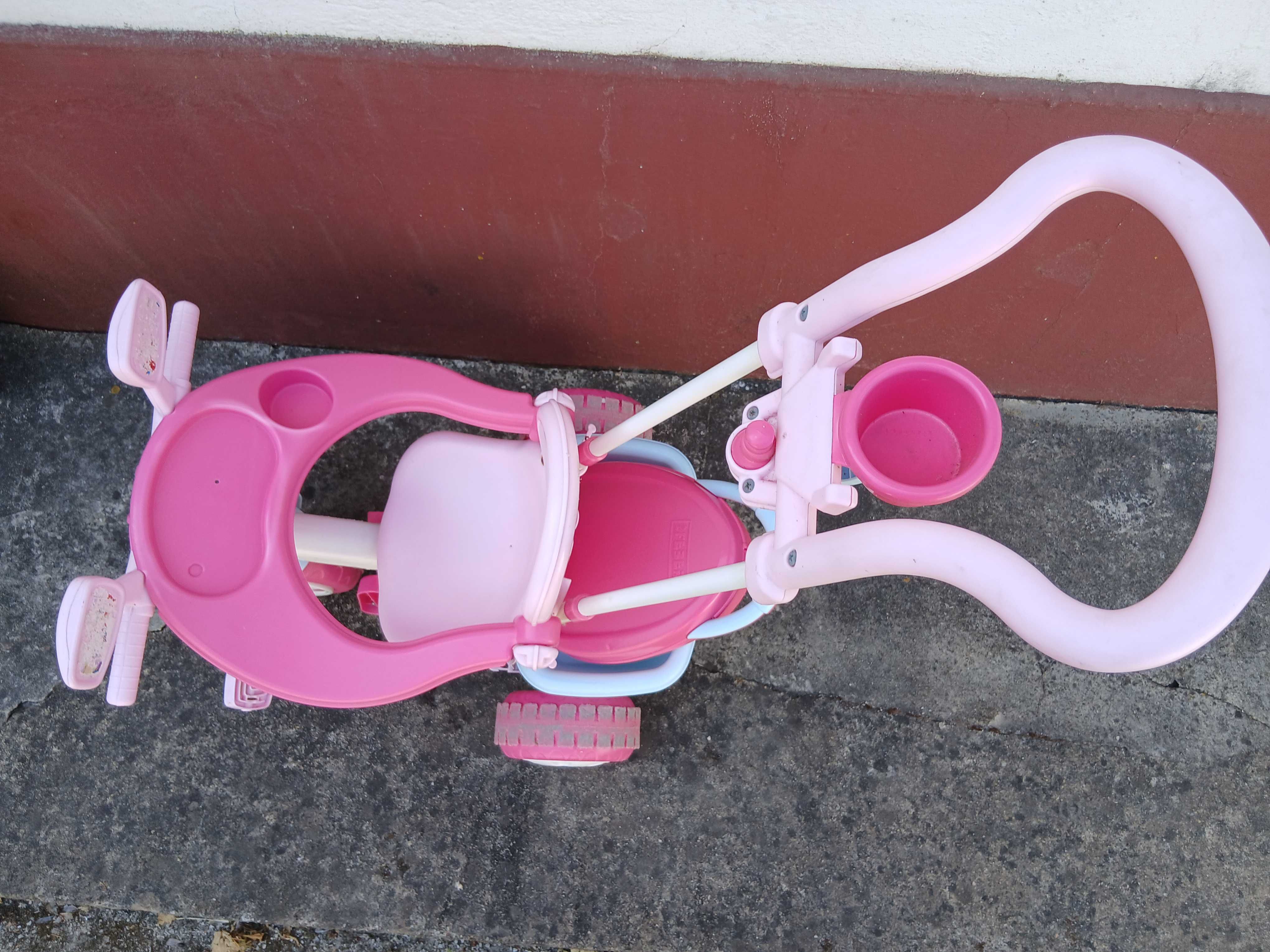 Triciclo de criança