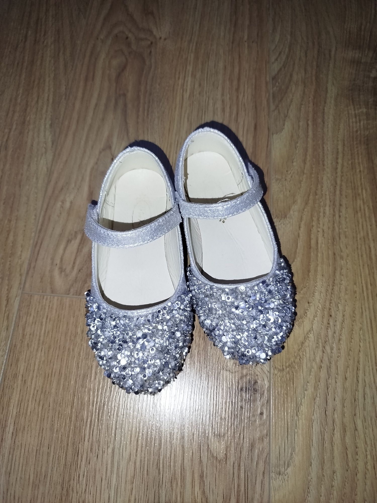 Buty dla dziewcyznki na wesele komunie chrzciny